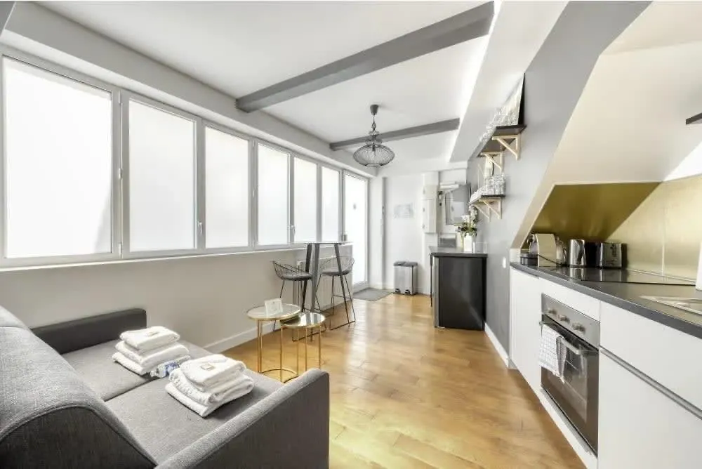 Montmartre Cozy And Bright 1Bd With Terrace Apartment Paris
